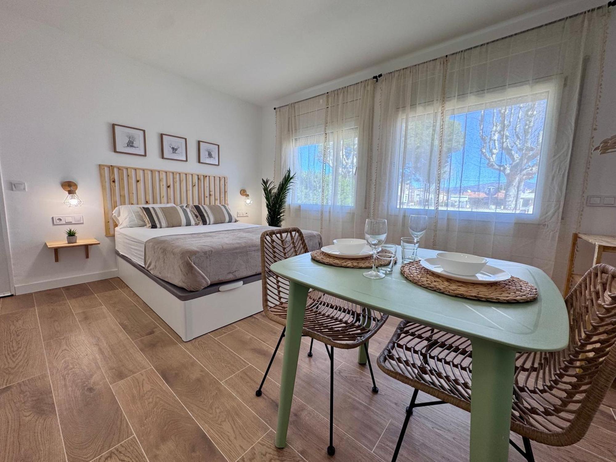 Estudio En Planta Baja, Con Piscina Comunitaria * Empuriabrava
